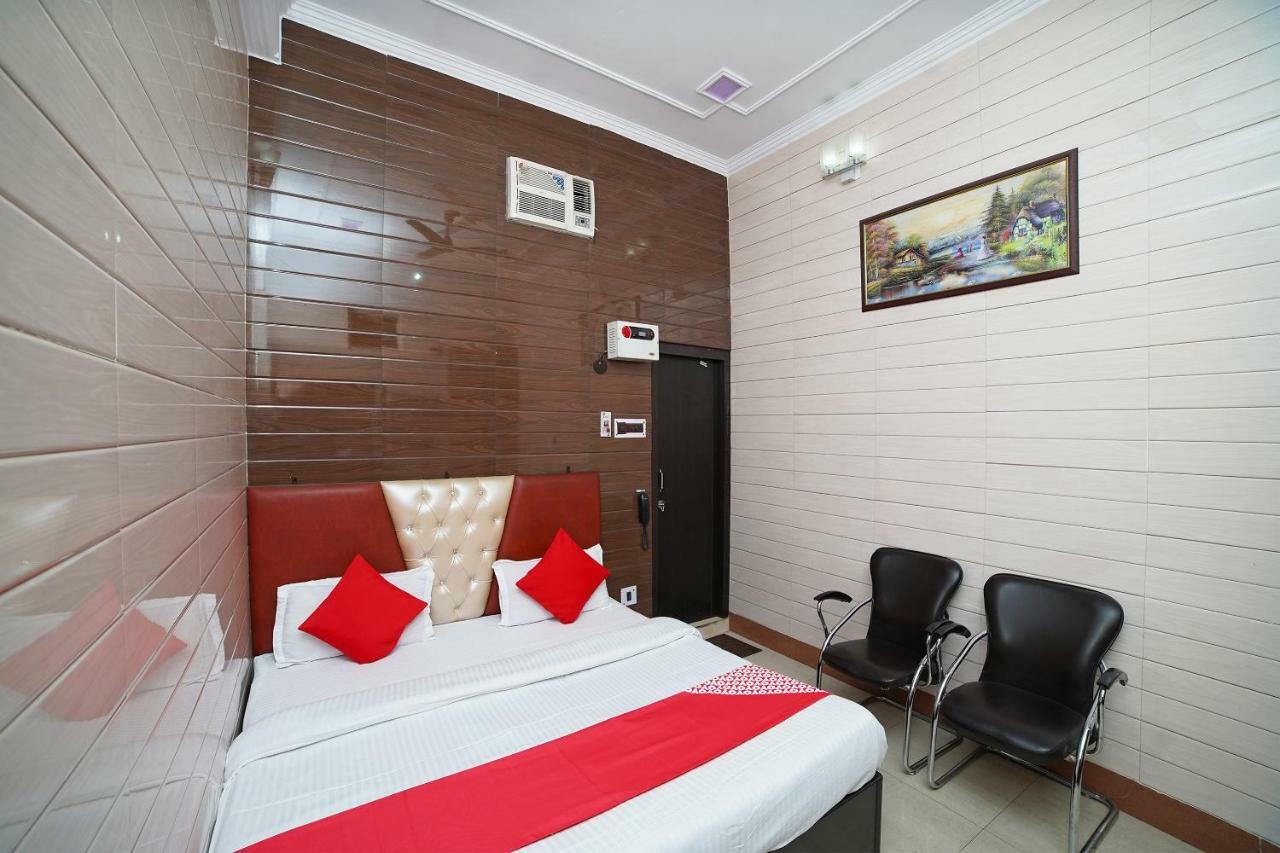 Oyo 39543 Hotel Kk Pantnagar Exterior foto