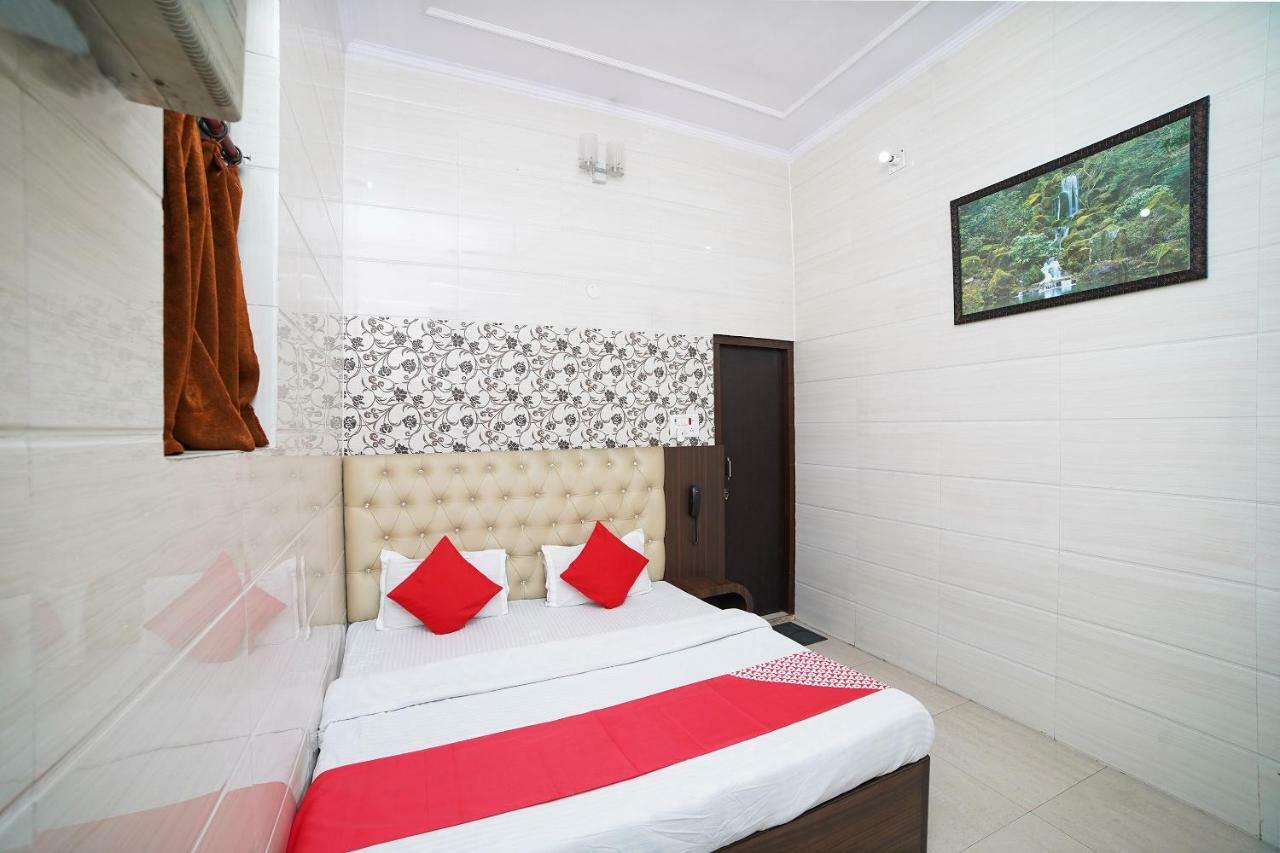 Oyo 39543 Hotel Kk Pantnagar Exterior foto
